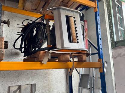 Bild 4:Laubschneider, Laubsauger Binger