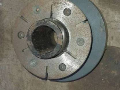 Bild 2:Keilriemenscheibe mit Kupplung 2-rillig für 46 mm Ø Welle