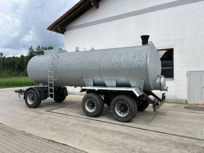 Bild 3:Zubringer Güllezubringer Tankanhänger