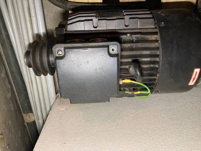 Bild 2:Elektromotor mit Bremse