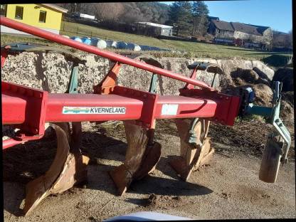 Bild 2:Kverneland Beetpflug 4-Schar