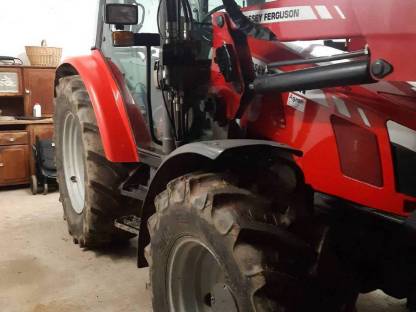 Bild 6:Räder Radsatz Reifen MF Massey Ferguson