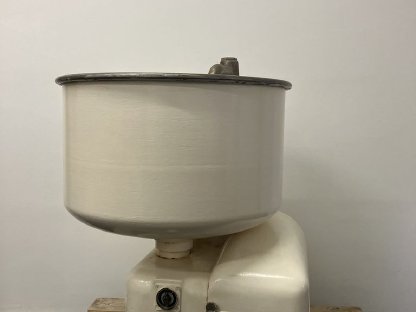 Bild 3:Teigknetmaschine