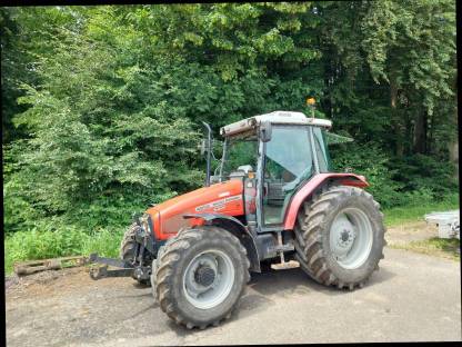 Traktor MF 4255