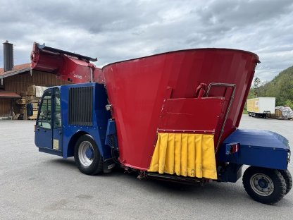 Bild 4:SILOKING 13m3 Selbstfahrender Futtermischwagen