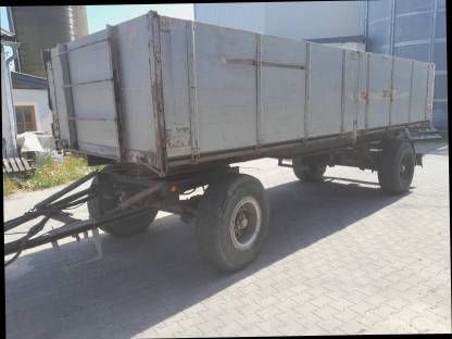 Bild 2:Gföllner 16 t 2-Seitenkipper