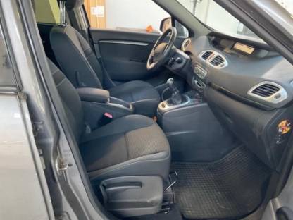 Bild 3:Renault Grand Scenic Van Familienauto Gebrauchtwagen Benzin