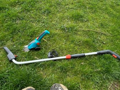 Bild 2:Akku Gardena Grasschere ComfortCut Li