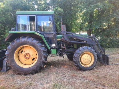 John Deere 3130