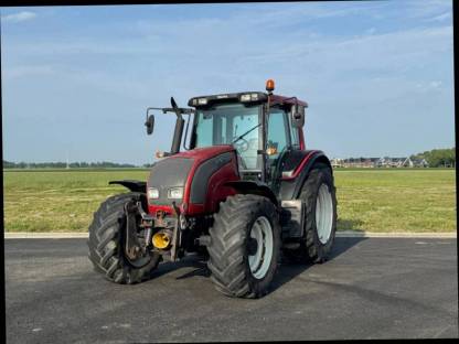 Valtra N121