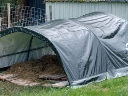 Verkaufe Weidezelt, 1 Jahr gebraucht, Run in Shelter