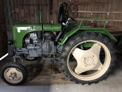 Steyr Traktor T80a Hackfruchter