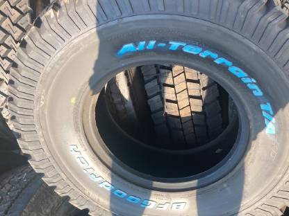 Bild 4:Verkaufe 3 Stk. nagelneue 35x12,50R16,5 BF Goodrich