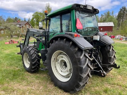 Bild 3:Traktor Valtra N141
