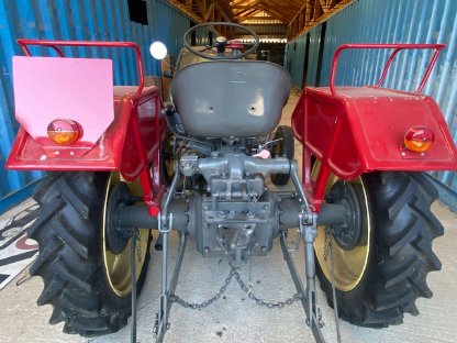 Bild 5:Oldtimer Traktor Typ Steyr Diesel T84 rot Bj. 1959
