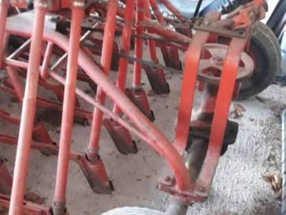 Bild 2:Sähmaschine 2,5 m Kverneland