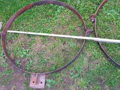 Bild 3:Rohr Schellen 68-70 cm