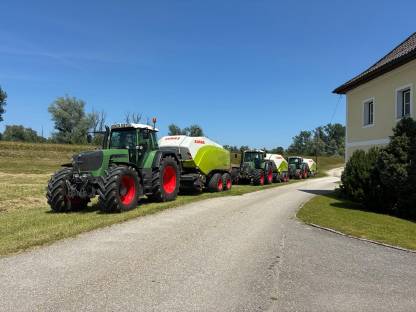 Bild 3:Quaderballenpressen Claas Quadrant FC