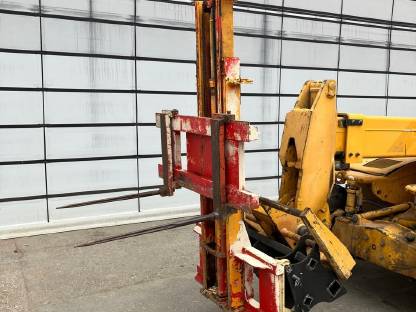 Bild 3:Staplermast für Frontlader