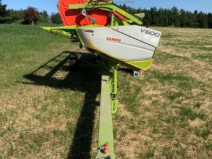 Bild 9:Claas Tucano 430, Obenentleerung, kein Lexion, Trion