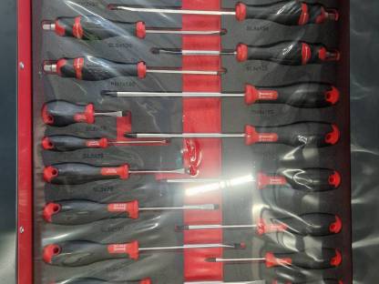 Bild 4:Werkzeugwagen