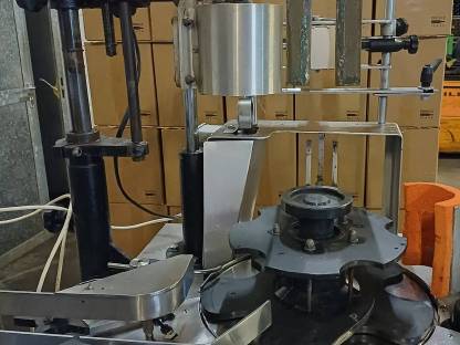 Bild 8:Etikettiermaschine