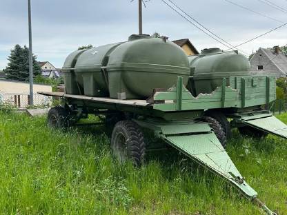 Wasseranhänger 4000 L mit Doppeltränke