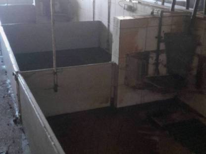 Bild 2:Zuchtenstalleinrichtung