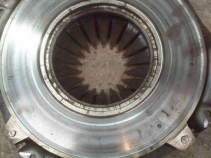 Bild 2:Defekte Kupplung und Scheibe Deutz Agrostar 4.78