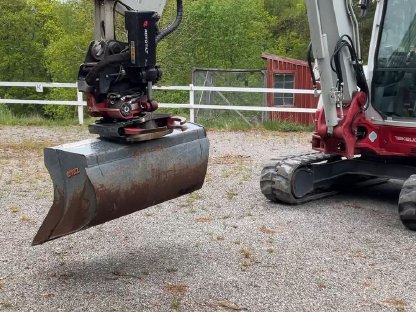 Bild 4:Takeuchi TB260