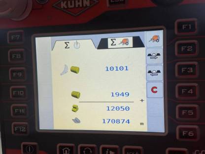 Bild 7:Kuhn Rundballenpresse 3165 OC 23