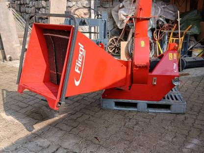 Bild 4:Fliegl Holzhäcksler