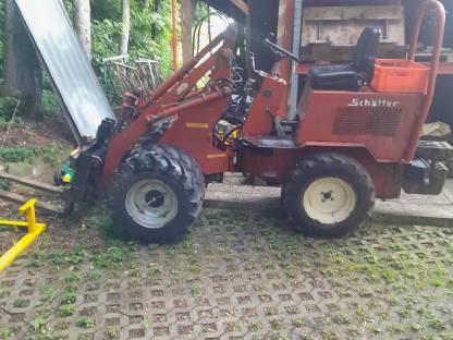 Schäffer 330 Hoflader