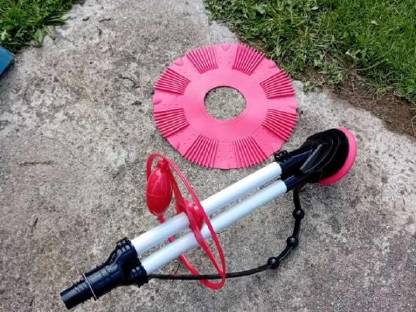 Bild 2:Halbautomatischer Pool Bodenreiniger