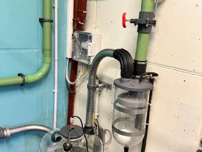 Bild 5:Komplett bestückter Ziegen/Schafmelkstand inkl. GEA Technik