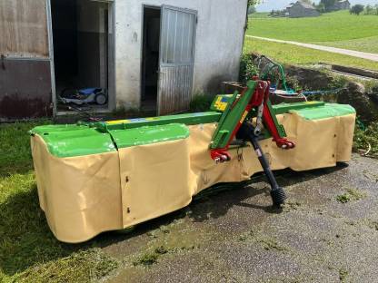 Bild 3:Frontmähwerk Krone EasyCut F320M