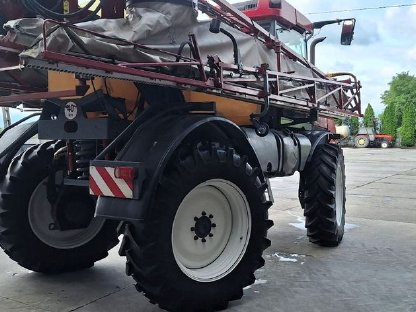 Bild 4:HARDI ALPHA PLUS – Selbstfahrend, GPS, Lenkachsen
