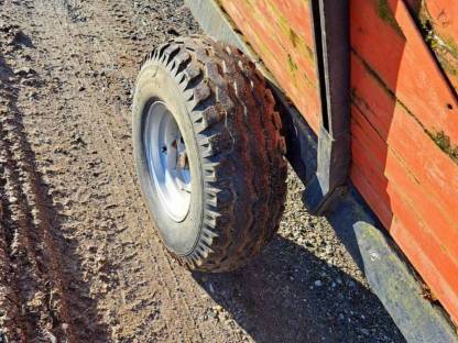 Bild 2:Ladewagen Fahr Tieflader