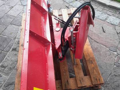 Bild 8:Schneeschild Wiedenmann Snow Master 3400 für Kleintraktoren