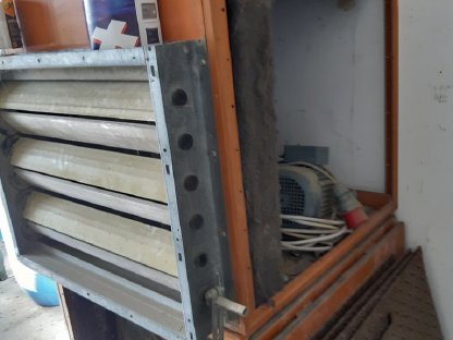 Bild 2:Absauganlage mit Heizregister