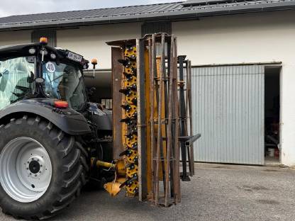 Bild 3:Verleihe 5 m Kreiselegge und 4 m Vibrostar