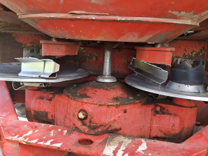 Bild 7:Düngerstreuer Kunstdüngerstreuer Mineraldüngerstreuer Rauch MDS 701