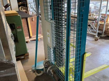 Bild 2:R.Beck Muli Auf- und Abstapelgerät Hochhubwagen Schreinerei