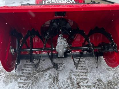 Bild 2:Honda HSS 1380 AET Schneefräse