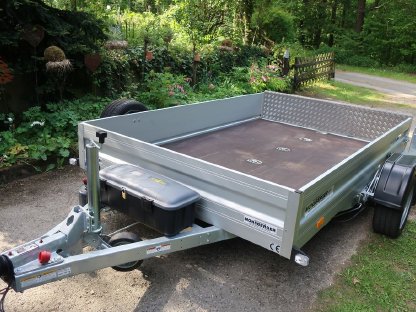 Bild 2:Absenkanhänger Humbaur