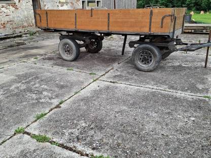 Bild 3:Kipper / Anhänger