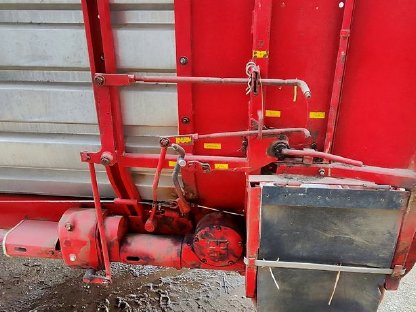 Bild 4:Pöttinger Erntewagen 1