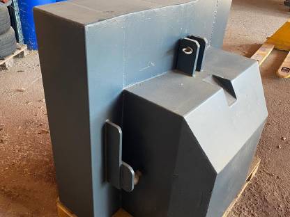 Bild 4:Stahlbeton Gewicht John Deere