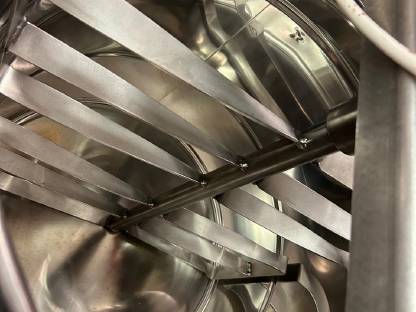 Bild 2:Fritz Honiglagerbehälter, Rührwerk und Bodenheizung 500 kg