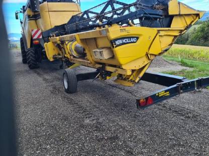Bild 5:Mähdrescher New Holland CX760